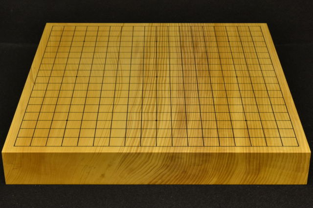 美品！一枚板 本榧 板目 の碁盤です。とても良い香り 卓上盤 4cm 本榧1寸卓上碁盤セット（ハギ盤・上） | 前川榧碁盤店