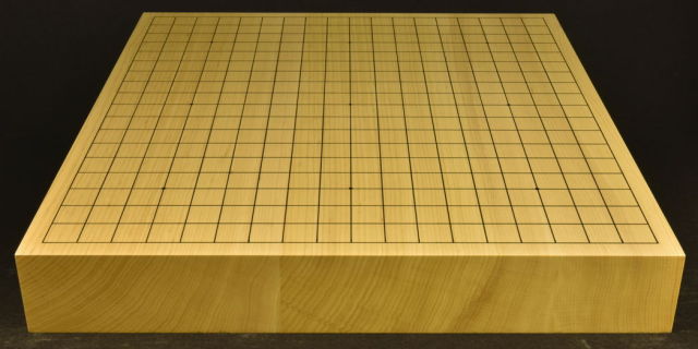 碁盤 本榧 45cm x 42cm 本榧足付碁盤 販売・通販【前川榧碁盤店】