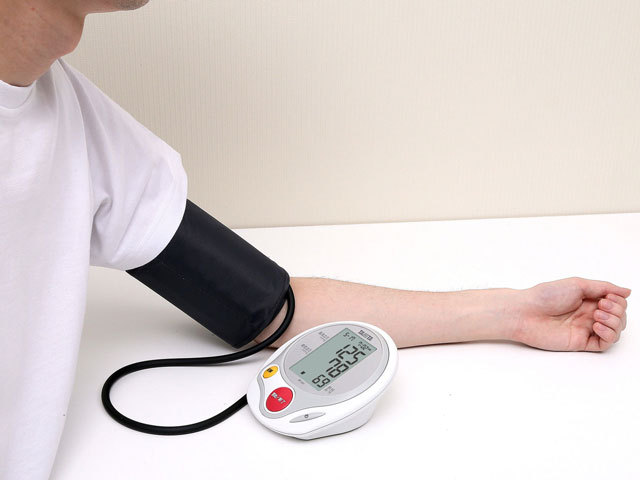 デジタル上腕式血圧計 BP-222