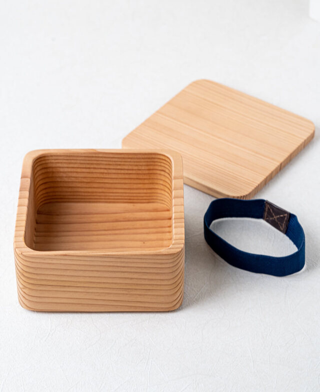 都城杉弁当箱(正方形) サンセラクリプト みやこんじょ産直LiveShopping