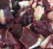 【犬用 生肉】エゾ鹿ぶつ切り10ｋｇ（まとめてお得セット）　ペット 生肉 おやつ ごはん(大人気鹿肉)