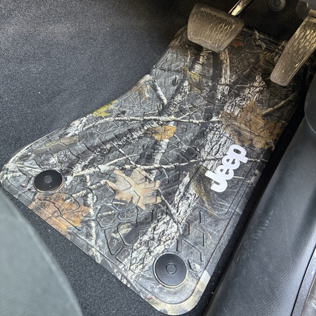 FLEX TREAD JEEPロゴ入り JLラングラーフロアマット FR4枚セット