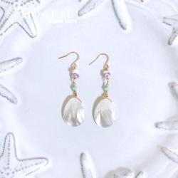 hp_p191　ドロップマザーオブパールの14KGFピアス　shiny drops