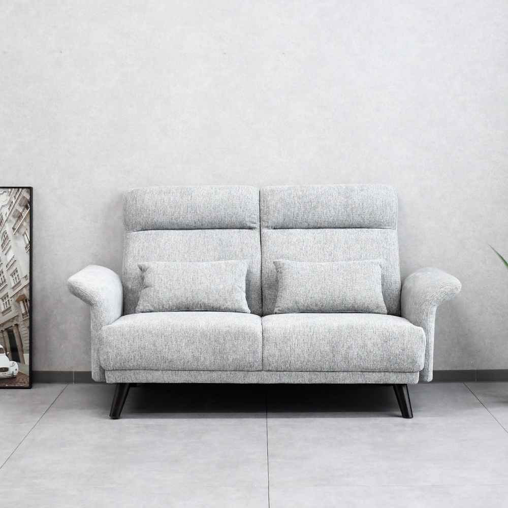 【アウトレット商品】 質感のいい2人掛けソファ