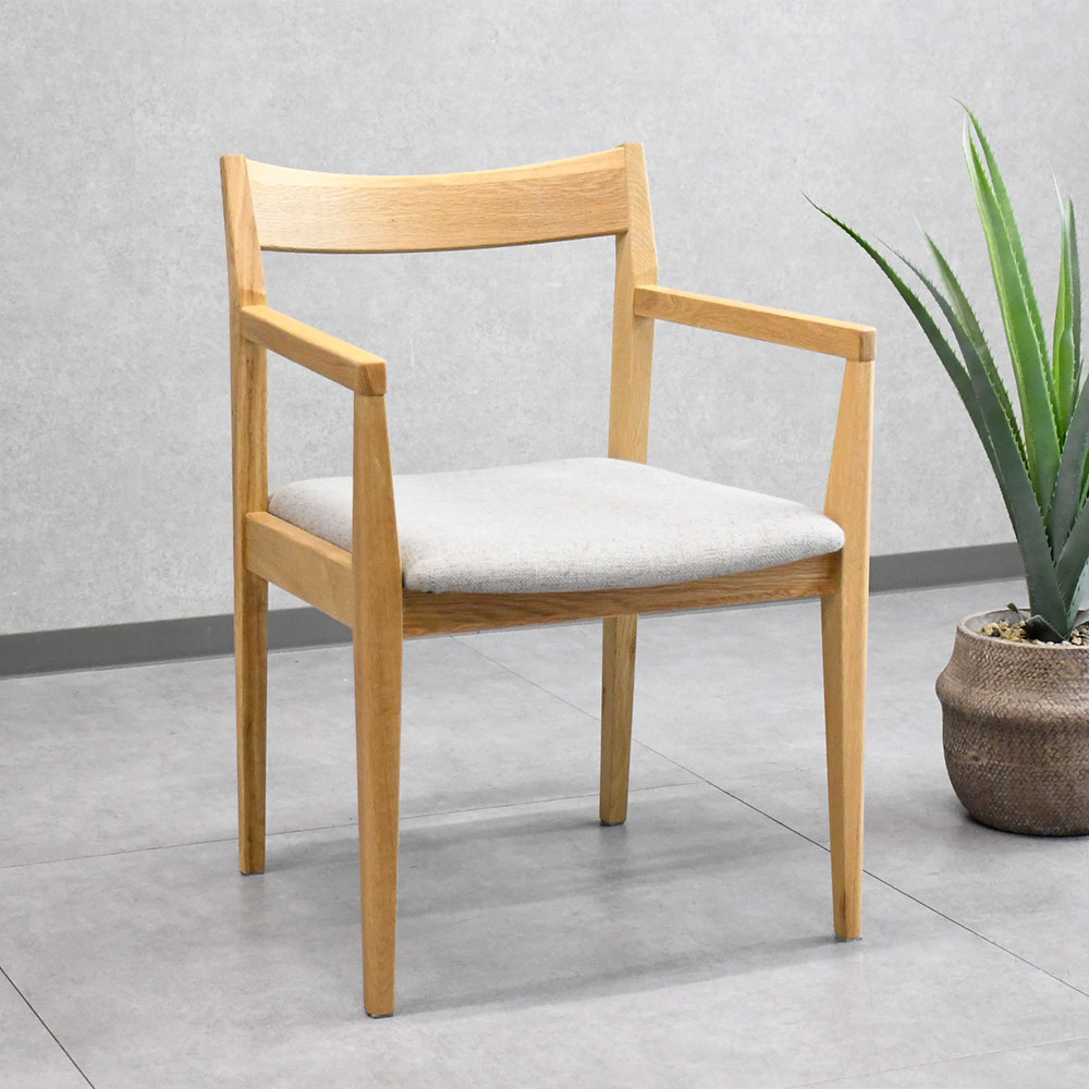 【新品アウトレット】オーク無垢材肘付きダイニングチェア FI10E