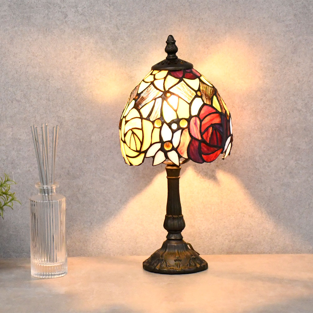 【新品アウトレット】アンティーク調ステンドグラス 卓上照明 ライト FI5H