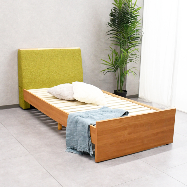 【アウトレット商品】 北欧デザイン無垢を使用したシングルベッド