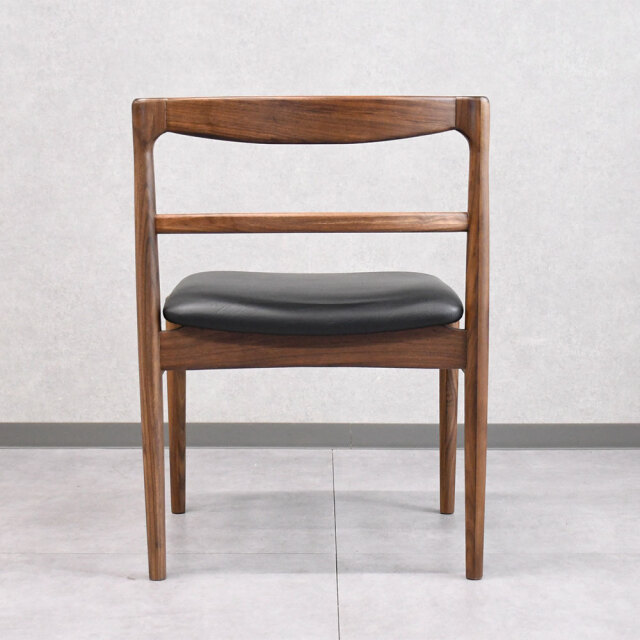 新品アウトレット】無垢材ダイニングチェア FG24A mobler