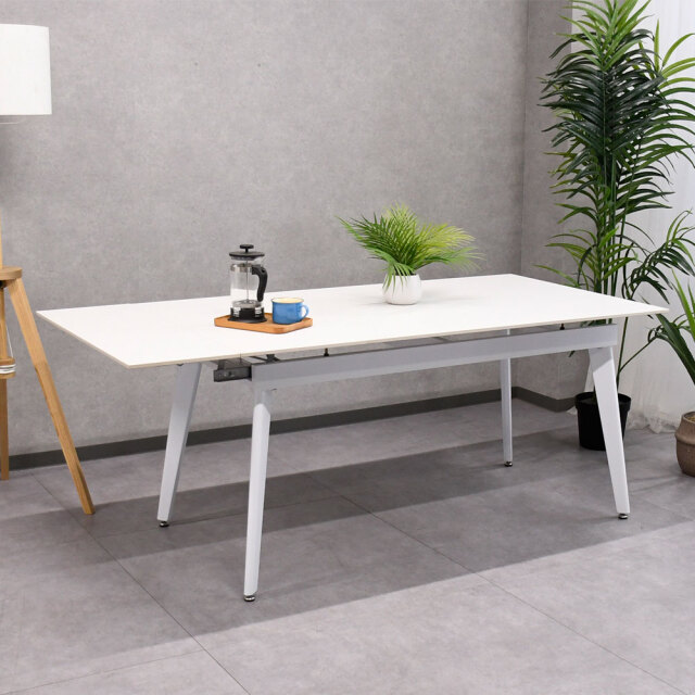 新品アウトレット】熱々の鍋も直接置け、ナイフも使える頑丈な