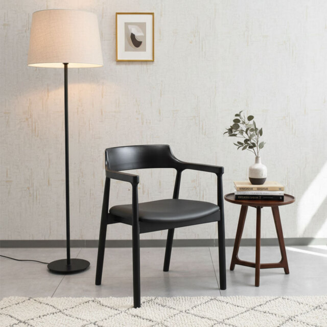 北欧デザインアッシュ無垢材ダイニングチェア[アウトレット:つなぎ目の塗装剥がれ]