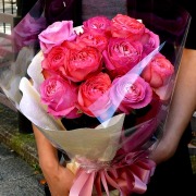 プロポーズにオススメ！ダーズンローズピンクの花束7000円