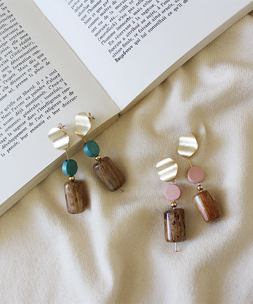 【SALE】ダブルウッドストーンピアス/2カラー