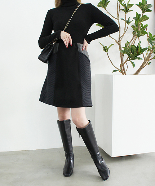 【関税込み】Nina Ricci ブラック キルティング ミニスカート OOPS MINOTECHタックミニスカート[LA25-25K011]｜URBAN RESEARCH