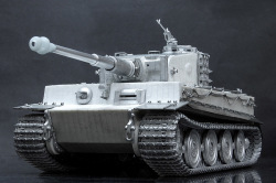 1/35scale Multi-Material Kit : ティーガーI 後期生産型 TIGER I Ausf.E Late Production