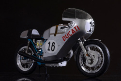 1/9scale Fulldetail Kit : 750 Imola Racer 1972