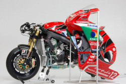1/12scale Fulldetail kit : Yoshimura SUZUKI 2009鈴鹿8耐 優勝車  YOSHIMURA SUZUKI '09 SUZUKA 8hours Winner