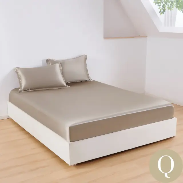 クイーン | 160×200cm | 高さ34cmまで対応 | ボックスシーツ1枚 | 包み型スタンダード枕カバー2枚 | 22匁 シルク