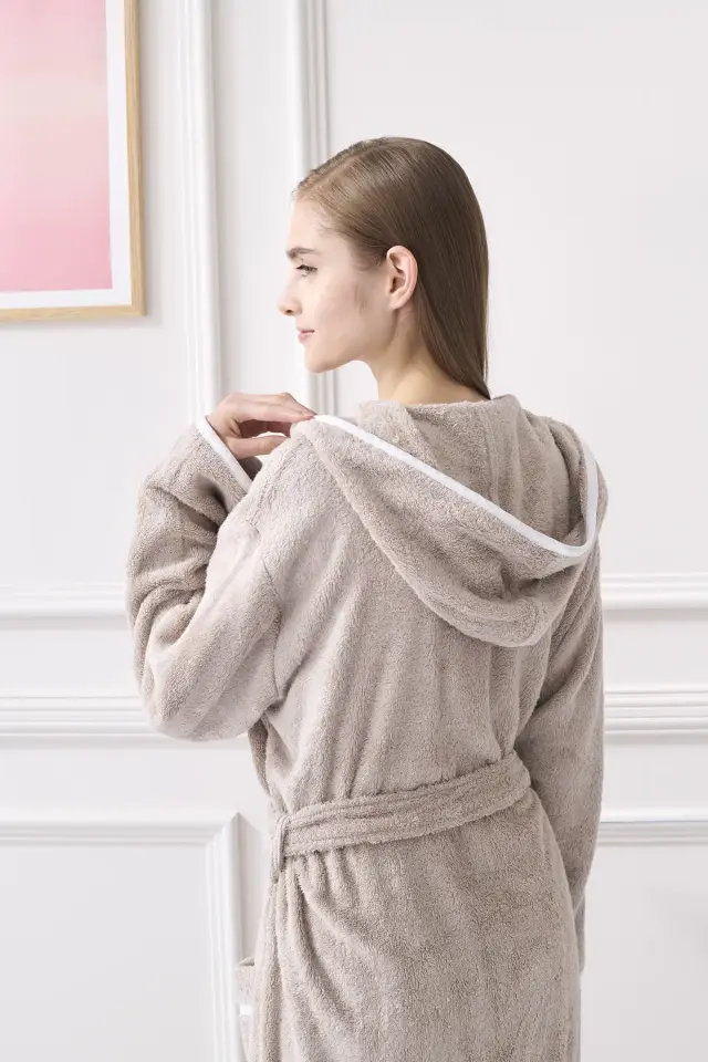 ホテル仕様のフード付きバスローブ｜プレゼント・ギフトに人気