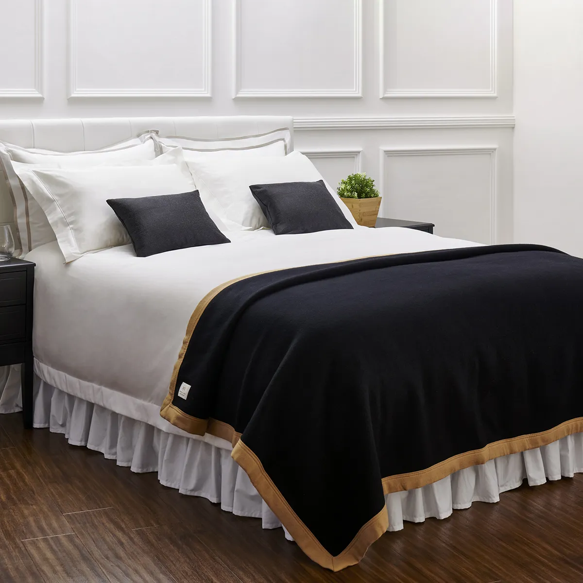 ブラックのブランケット・高級ウール 毛布 | シングル | 140×190cm