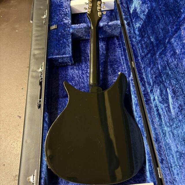 Rickenbacker 320