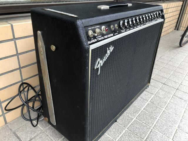 Fender SUPER TWIN REVERB