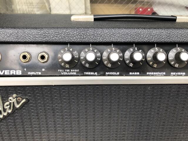 Fender SUPER TWIN REVERB