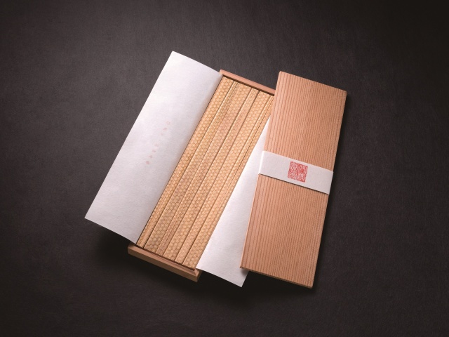 敬老のお祝いに　延命長寿　亀甲文様元禄割箸 6膳杉箱セット　送料無料