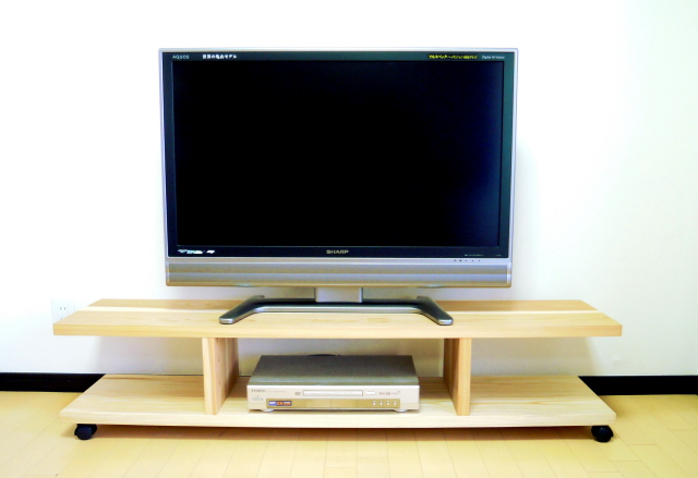 吉野杉のテレビボード〈スタイルＡ〉