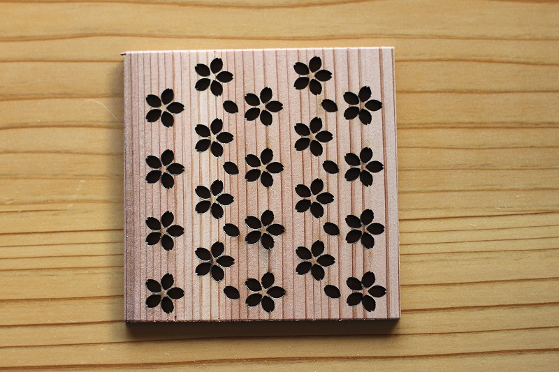 吉野杉 桜文様コースター