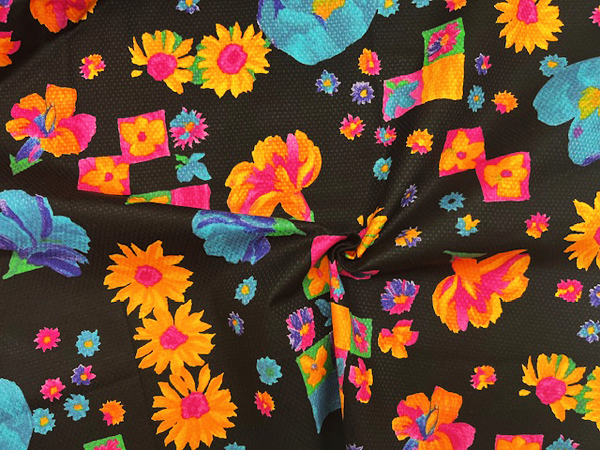 イタリア製輸入生地　【ピュアコットンピケ】　/花柄プリント/1着分2.4m