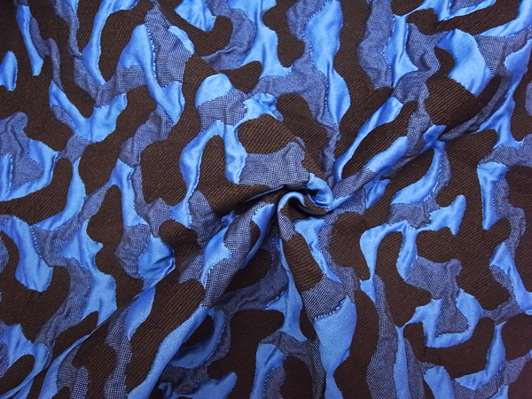 イタリア製輸入生地 【フクレ織】 // 1着分3,0m: