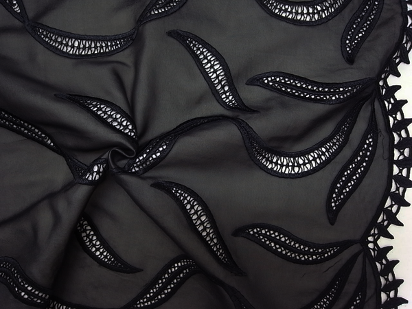 イタリア製輸入生地　【TISSUS MONDE/ティッシュモンド】ピュアシルクエンブロイダリー/1着分2.4m