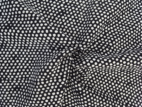 イタリア製輸入生地【ピュアシルク】/ドット柄プリント/1着分2.4m