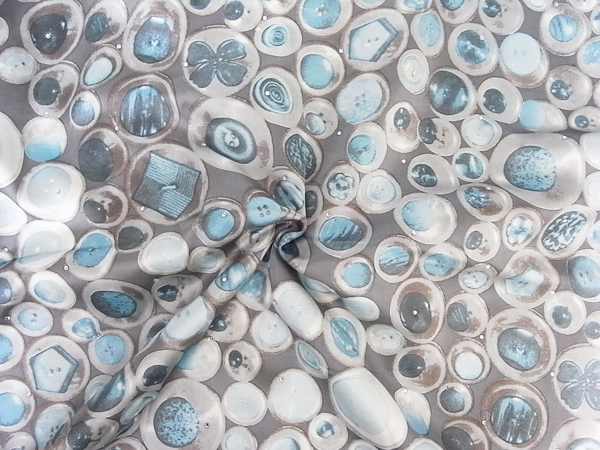 スイス製輸入生地 【ピュアシルク】 / ラインストーン付き/1,7m