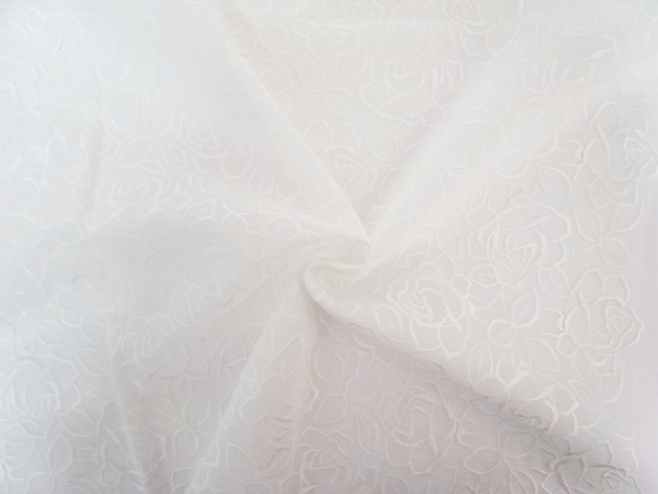 スイス製輸入生地　【Biscoff/ビショフ 】　コットンエンブロイダリー/1着分2.6m