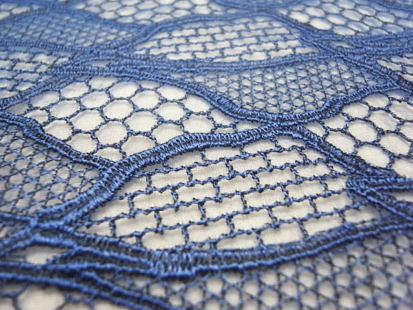 特選輸入生地 エンブロイダリー