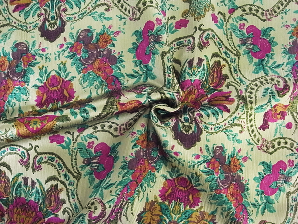 イタリア製輸入生地【ピュアシルク楊柳】/花柄プリント/1着分2.6m