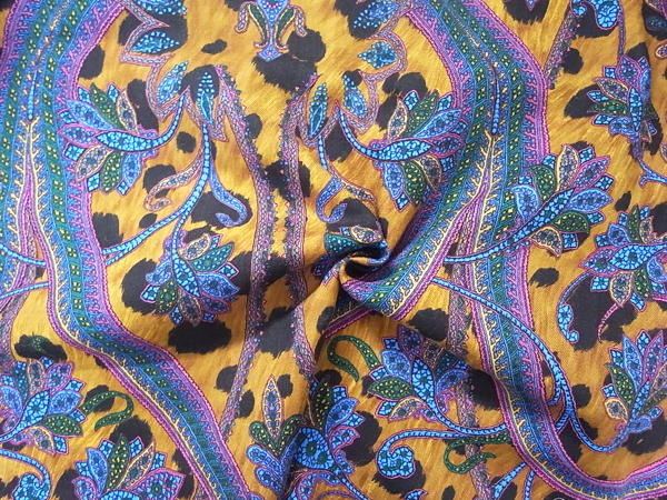 イタリア製輸入生地 【ピュアウールプリント】 / ペーズリー柄プリント/2,3m