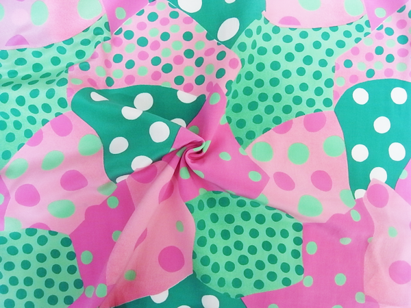 イタリア製輸入生地　【ピュアシルク】/ポップ柄プリント/1着分2.4m