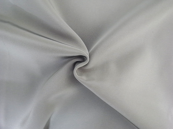 イタリア製輸入生地 【GRES/マダムグレ社】/ピュアヘビーシルク/1着分3,9m