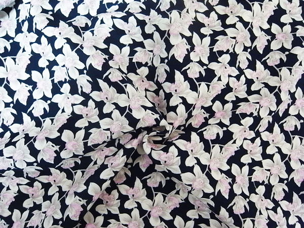 イタリア製輸入生地　【GIVENCHY/ジバンシー社】　ピュアシルク楊柳/花柄プリント/1着分2,6m