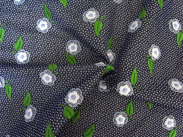 スイス製輸入生地 【Biscoff/ビショフ 】 コットンエンブロイダリー/1着分2.5m