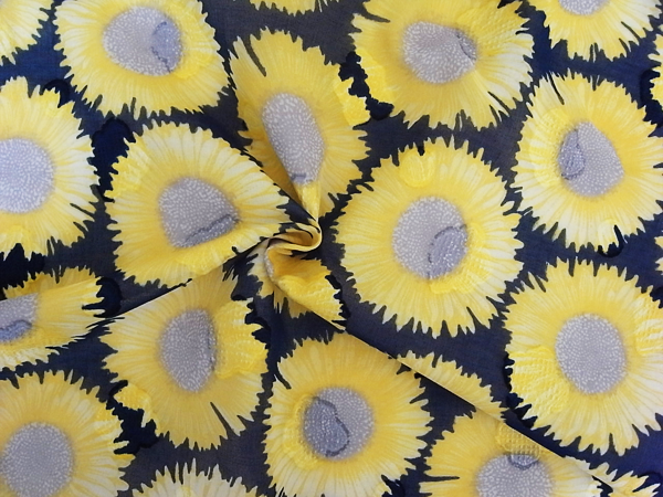 スイス製輸入生地 【GIVENCHY/ジバンシィ 】 コットンかっとボイル/1着分2.5m