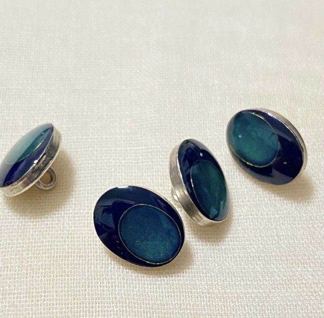 (M-16)ヴィンテージ レジン仕上げボタン シルバー台