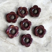 (M-4)ヴィンテージ・アンティーク 赤紫色花形ボタン 38mm