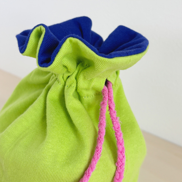 MI:IRO／Kinchaku（キンチャク）／LIGHT GREEN × ROYAL BLUE ×PINK