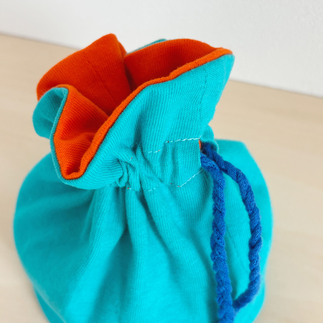 MI:IRO／Kinchaku（キンチャク）／MINT × ORANGE × MEDIUM BLUE