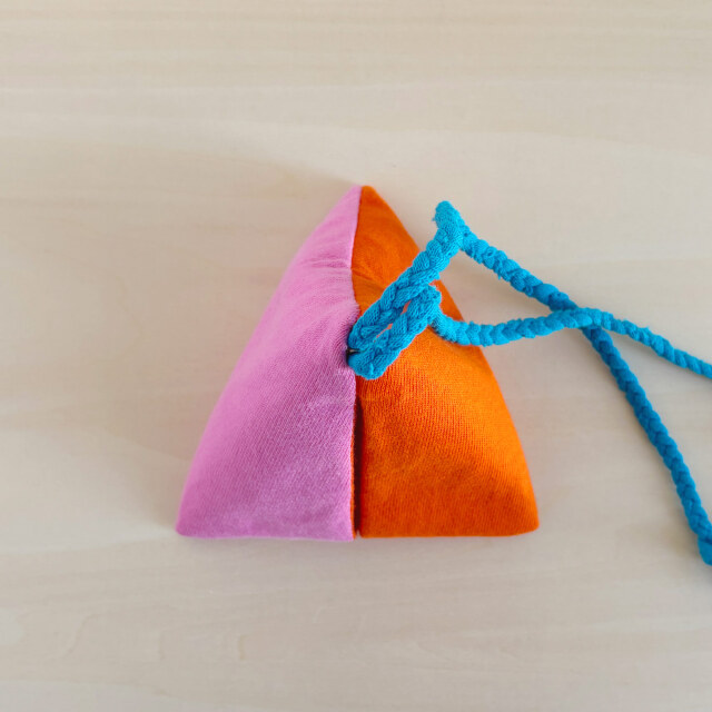 MI:IRO／Sankaku（サンカク）／ORANGE × PINK × TURQUOISE