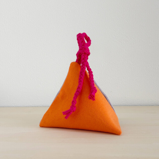 MI:IRO／Sankaku（サンカク）／LAVENDER MIST × CORAL ORANGE × HOT PINK