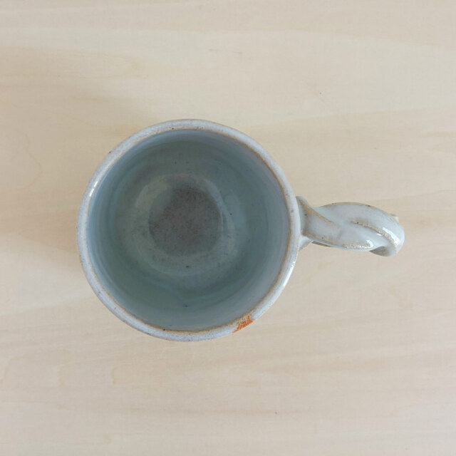 nacchico（ナッチーコ）ねじねじ持ち手のコーヒーカップ（ホワイト）